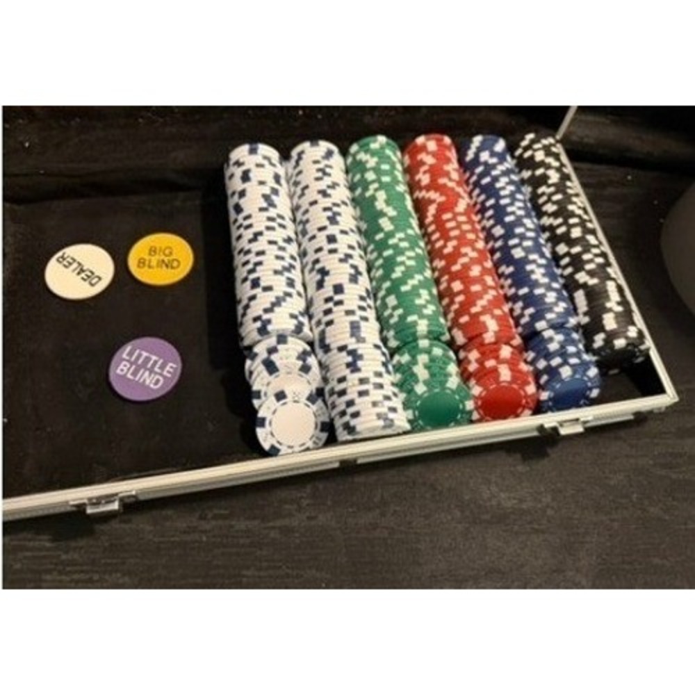 Cardinal Texas Hold'em Poker Chip Set with Case, chips & Dealer